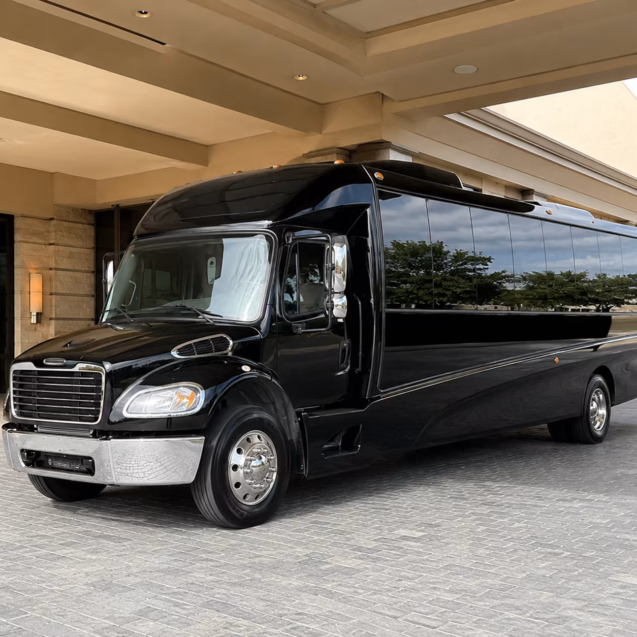 commerce city 18 passenger minibus