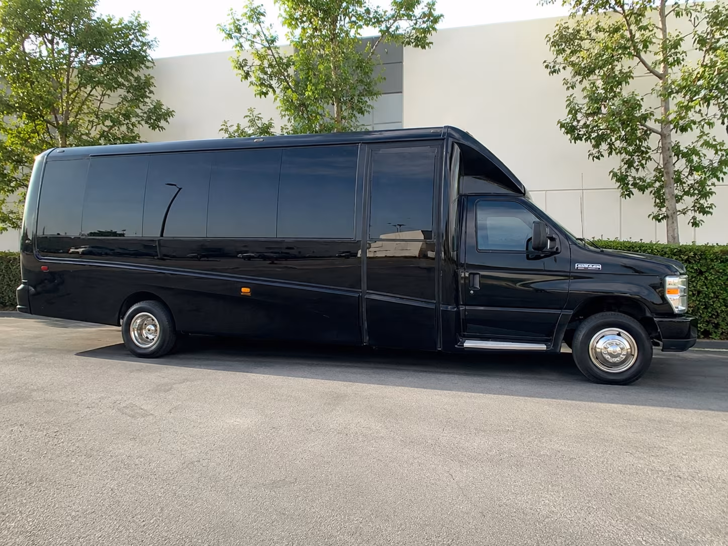 commerce city airport transportation
