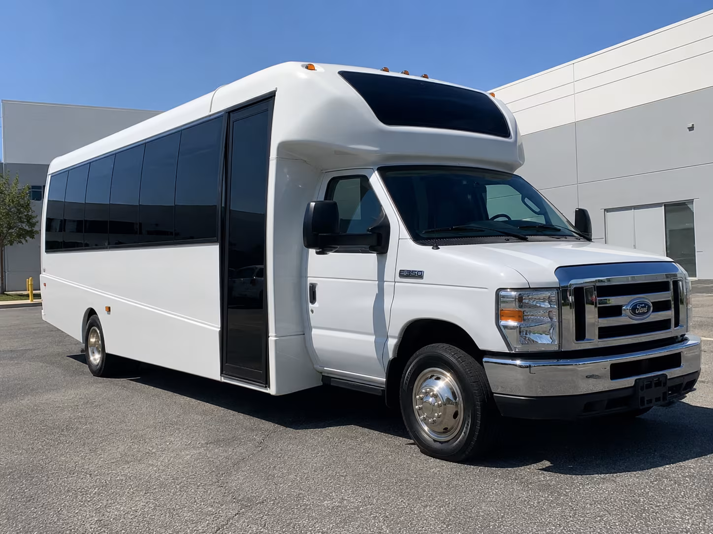 corporate and convention shuttle buses serving the i 270 corridor