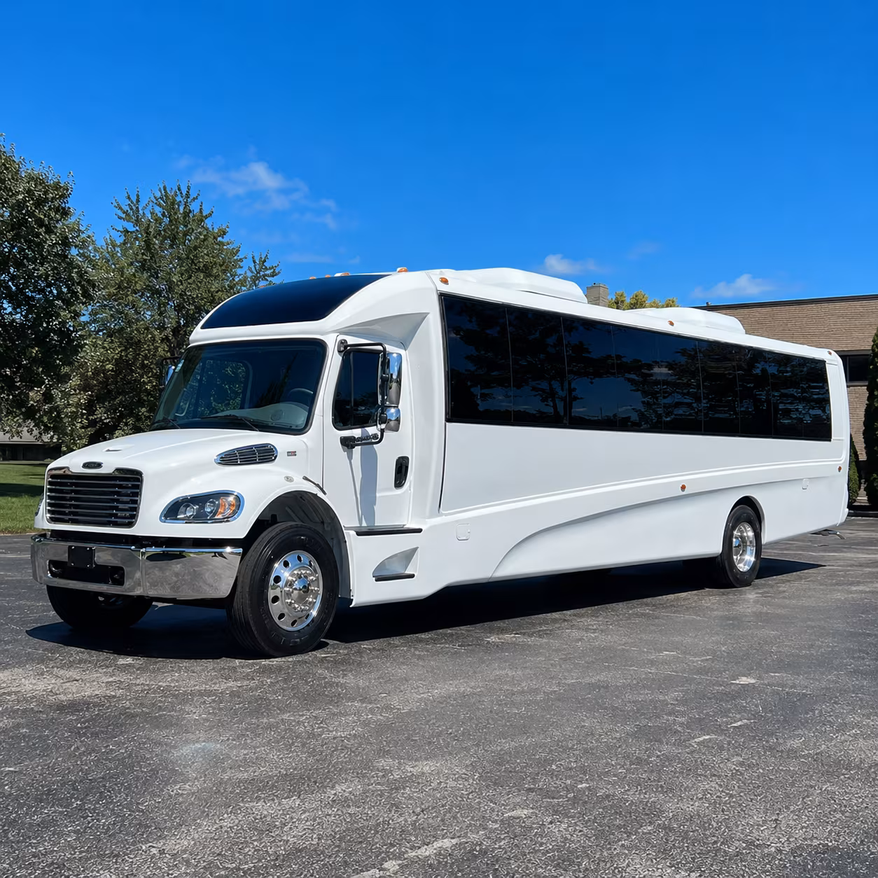 minibus rentals for commerce city bridal parties and small wedding groups