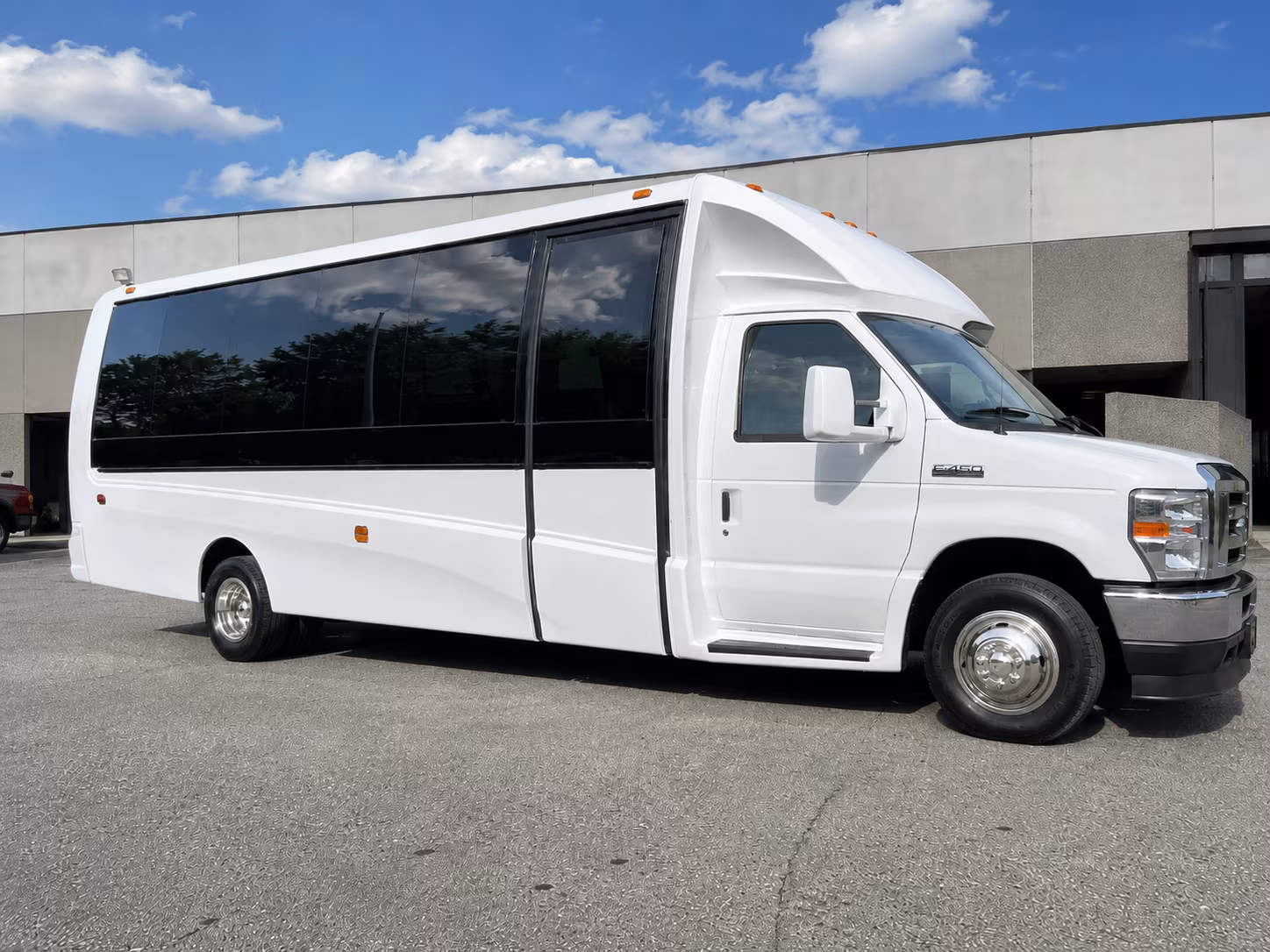 shuttle buses to fiddler s green amphitheatre and greenwood village shows