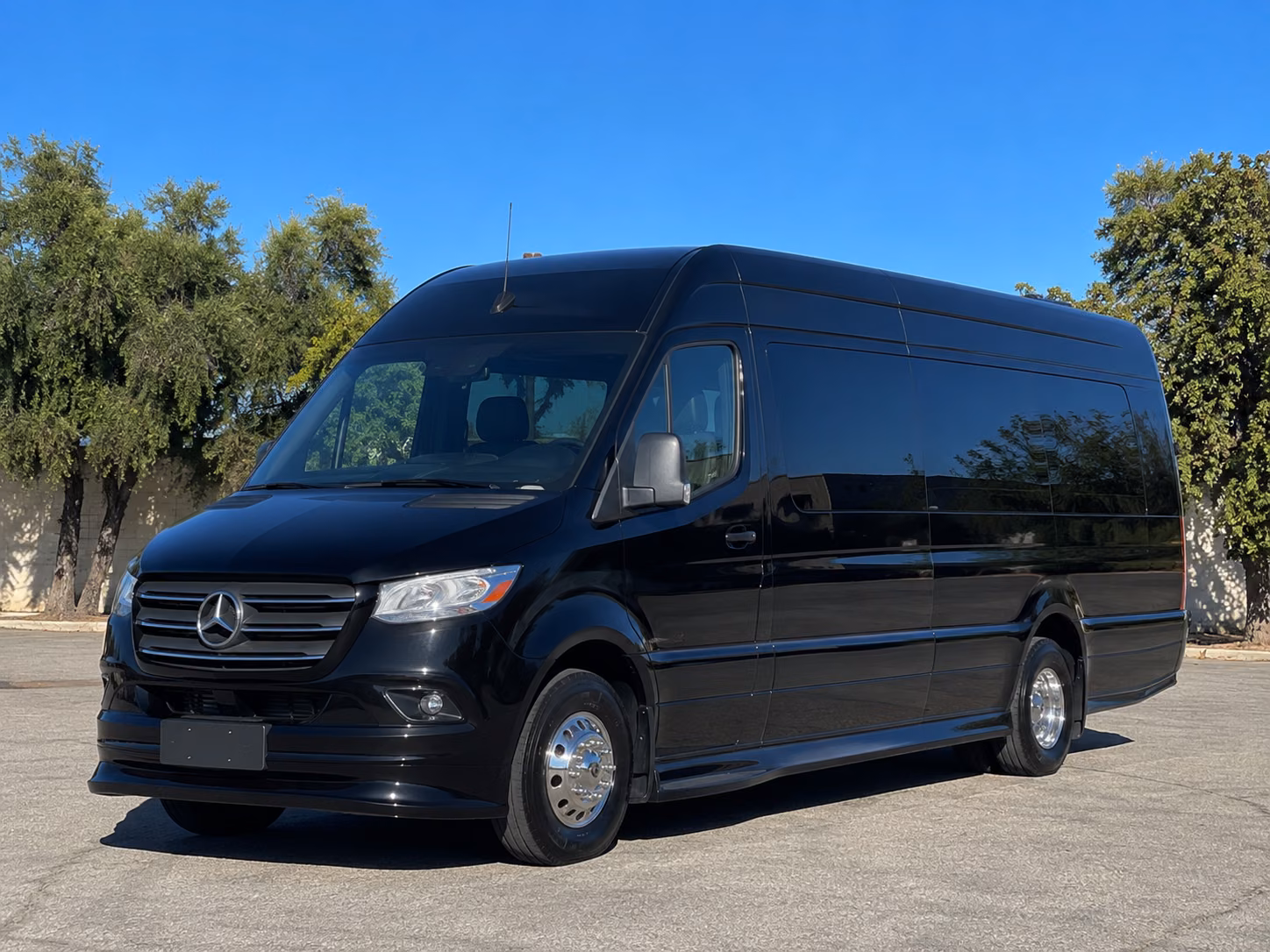 transportation serving commerce city and nearby cities